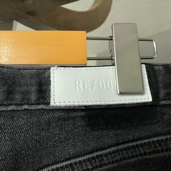 Re/Done 70s Black High-Rise Stove Pipe Jeans in Washed Noir Size 27 - Picture 5 of 10